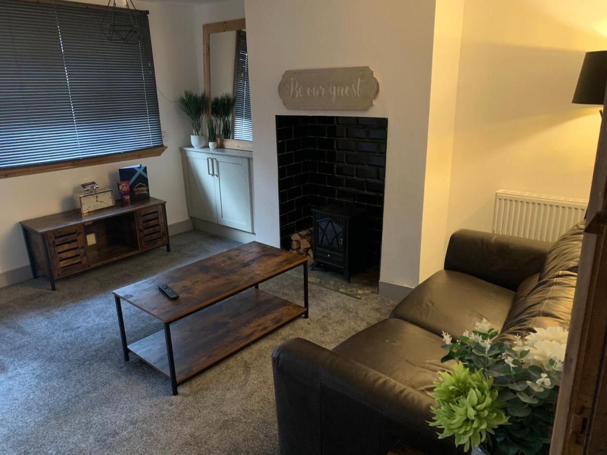 Cosy Cottage In Redcar - Workstays Uk Wilton  Bagian luar foto