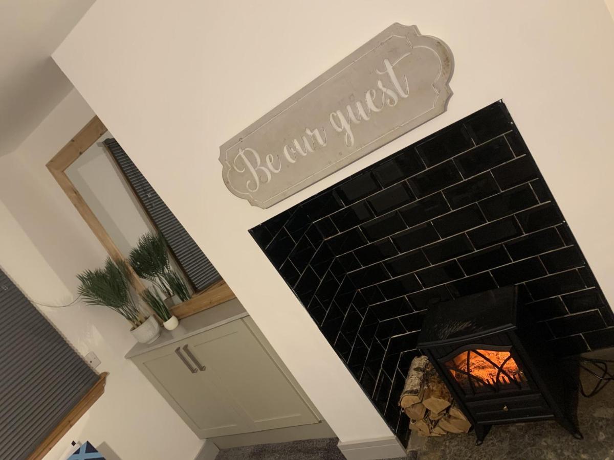 Cosy Cottage In Redcar - Workstays Uk Wilton  Bagian luar foto